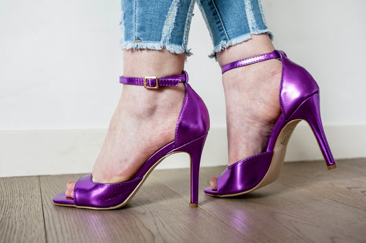 Sandals metallic purple