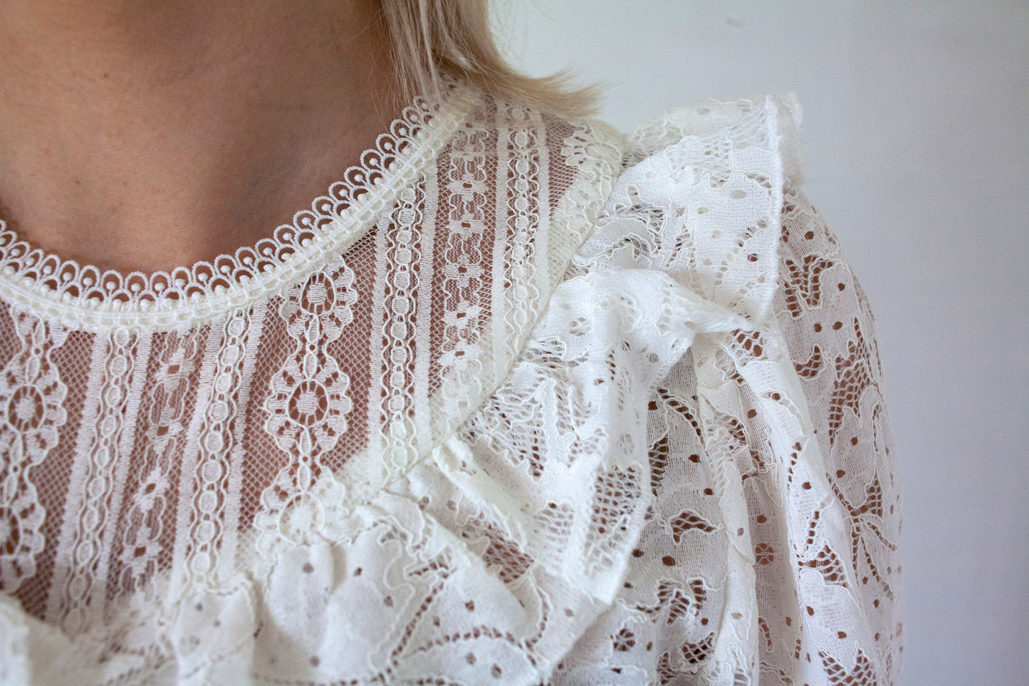 Lace top white